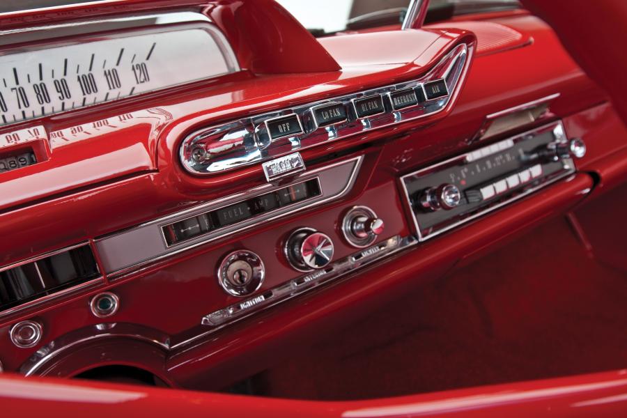  Dodge Dart Phoenix D-500 Convertible 1961 года  (фото 16 из 31)